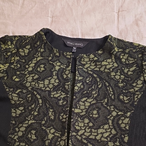 Ming Wang 2 Pieces Black and Green Blazer with Floral Lace And Top - Picture 12 of 15